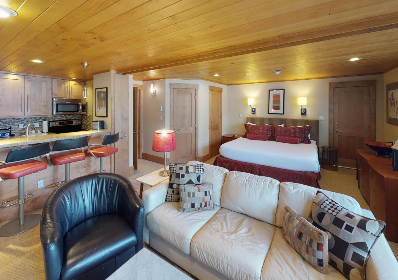Superior Studio at Manor Vail Lodge