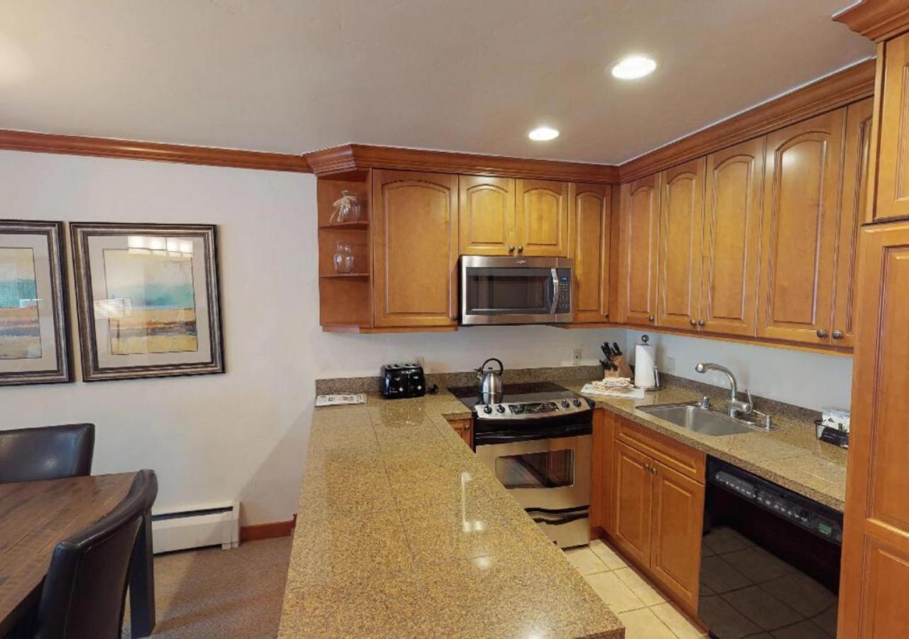 Standard Two-Bedroom Apartment at Manor Vail Lodge