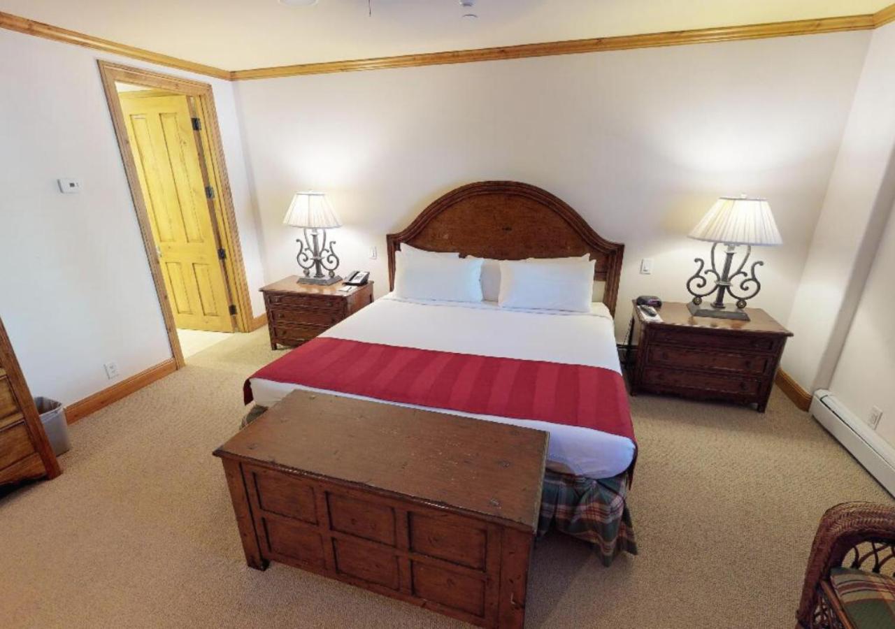 Standard Two-Bedroom Apartment at Manor Vail Lodge