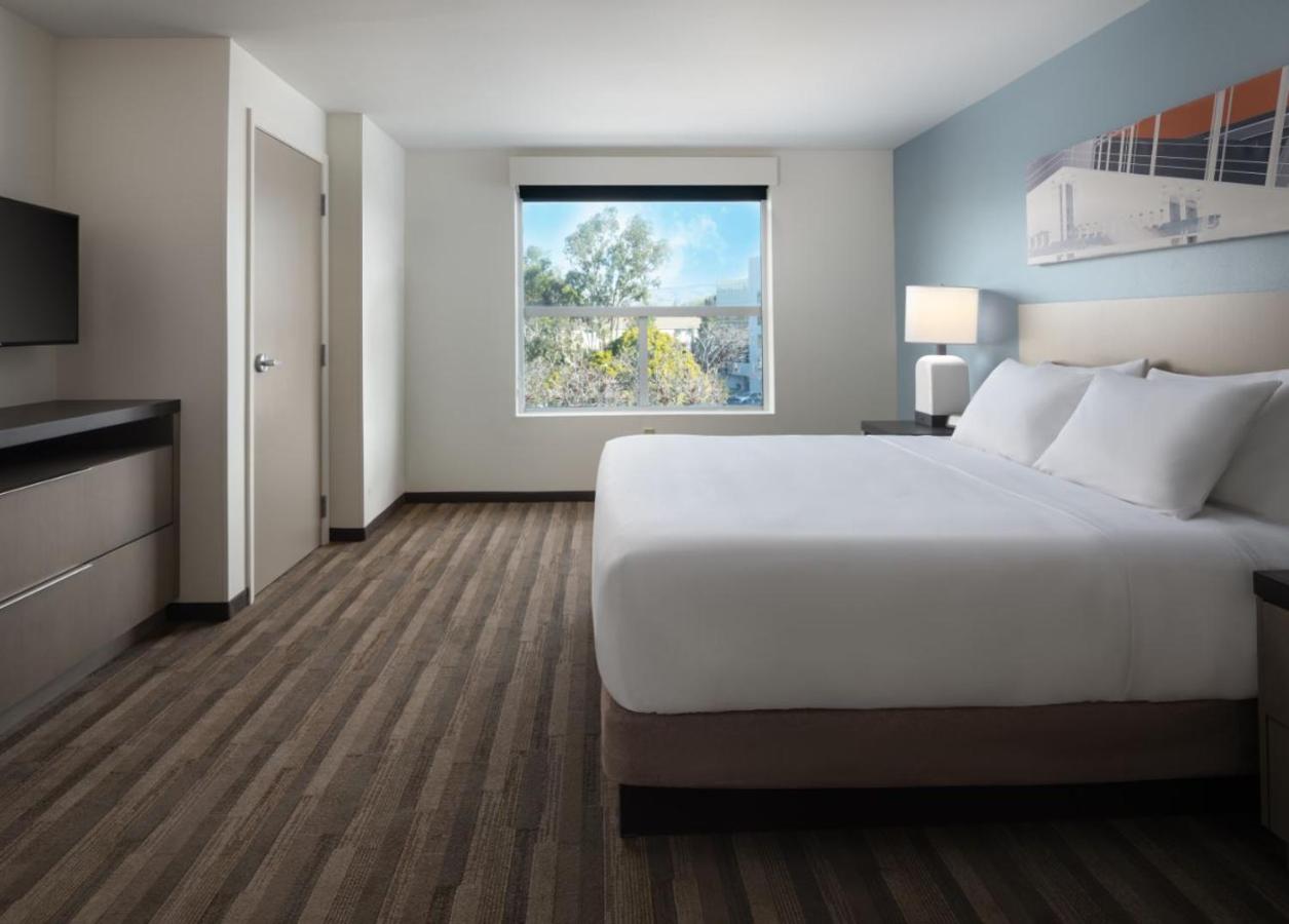 Superior One-Bedroom King Suite at Hyatt House San Jose Airport