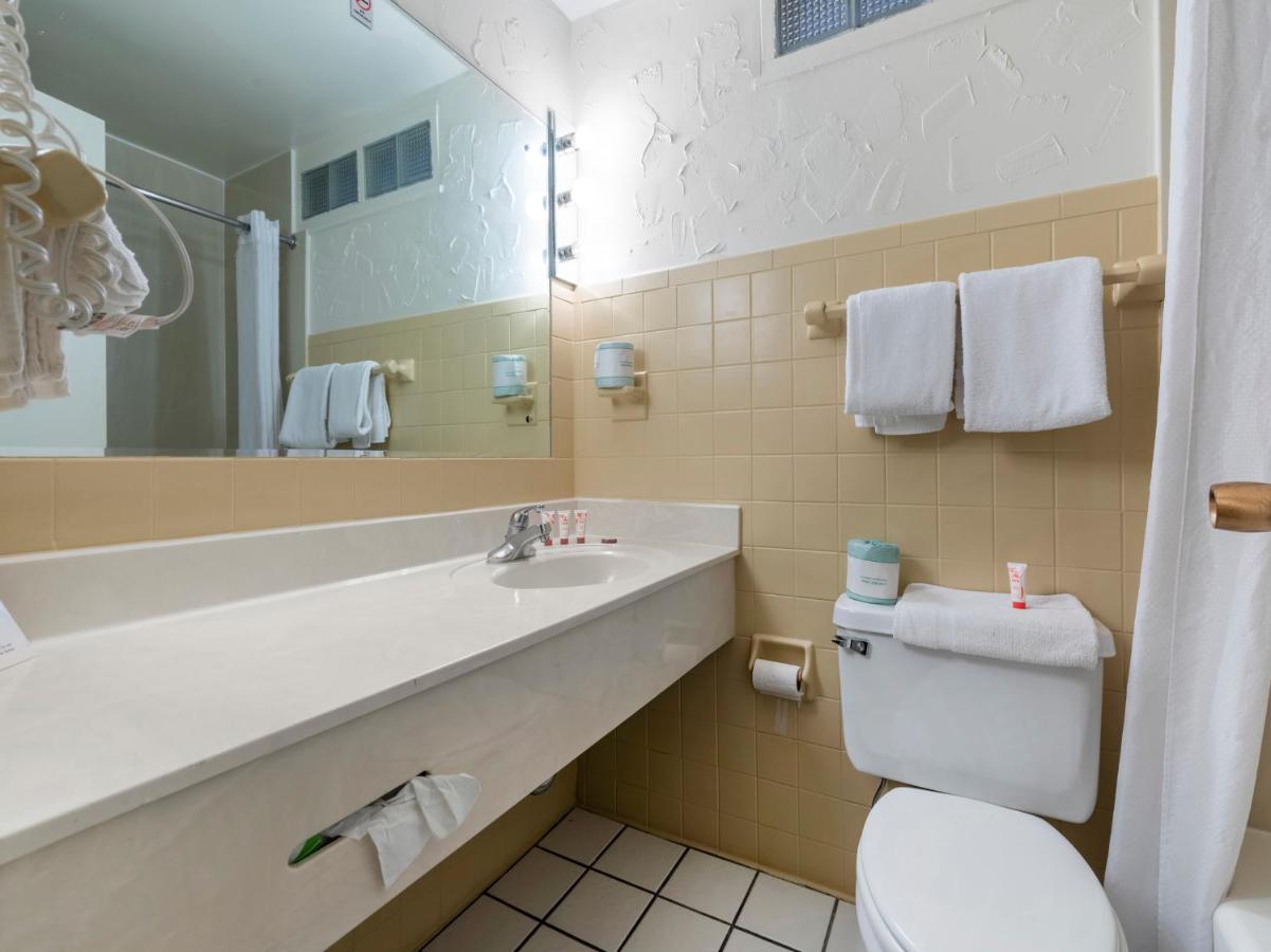  | Mansion View Inn & Suites