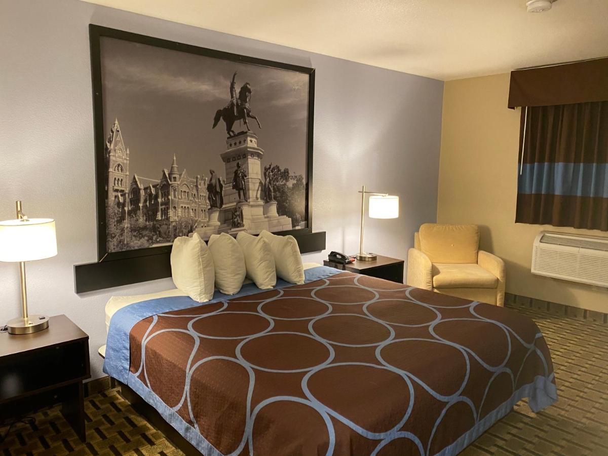King Room - Non-Smoking at Super 8 by Wyndham Lynchburg VA