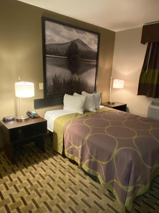 Deluxe King Room - Non-Smoking at Super 8 by Wyndham Lynchburg VA