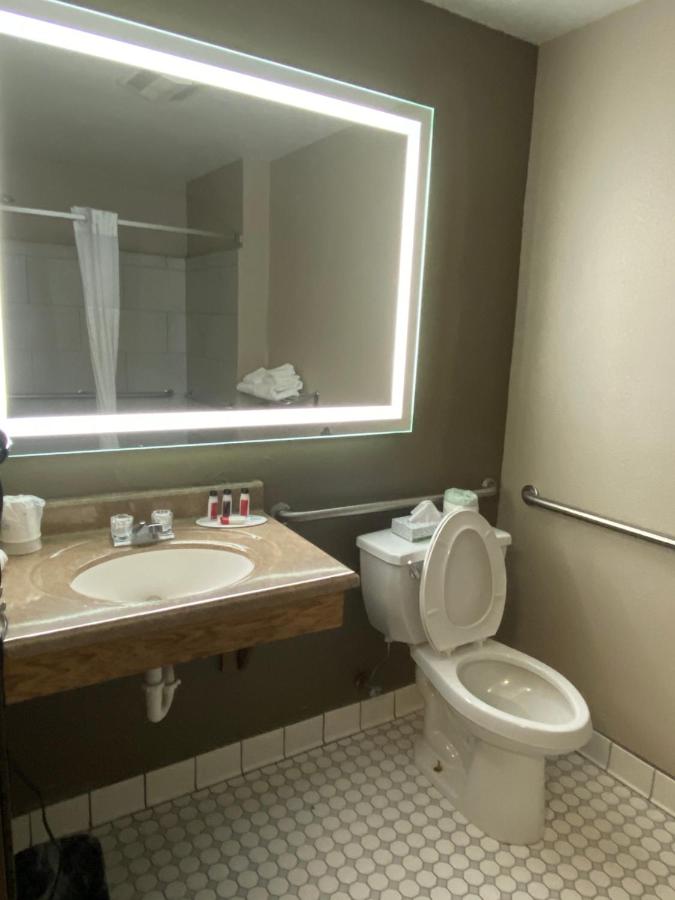 Queen Room - Disability Access/Non-Smoking at Super 8 by Wyndham Lynchburg VA