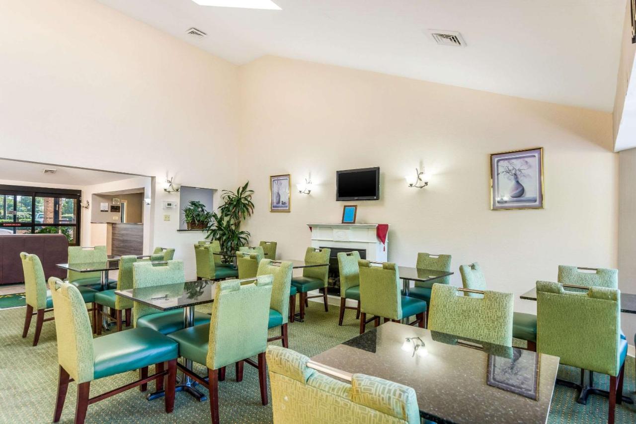| Quality Inn Petersburg-Fort Lee