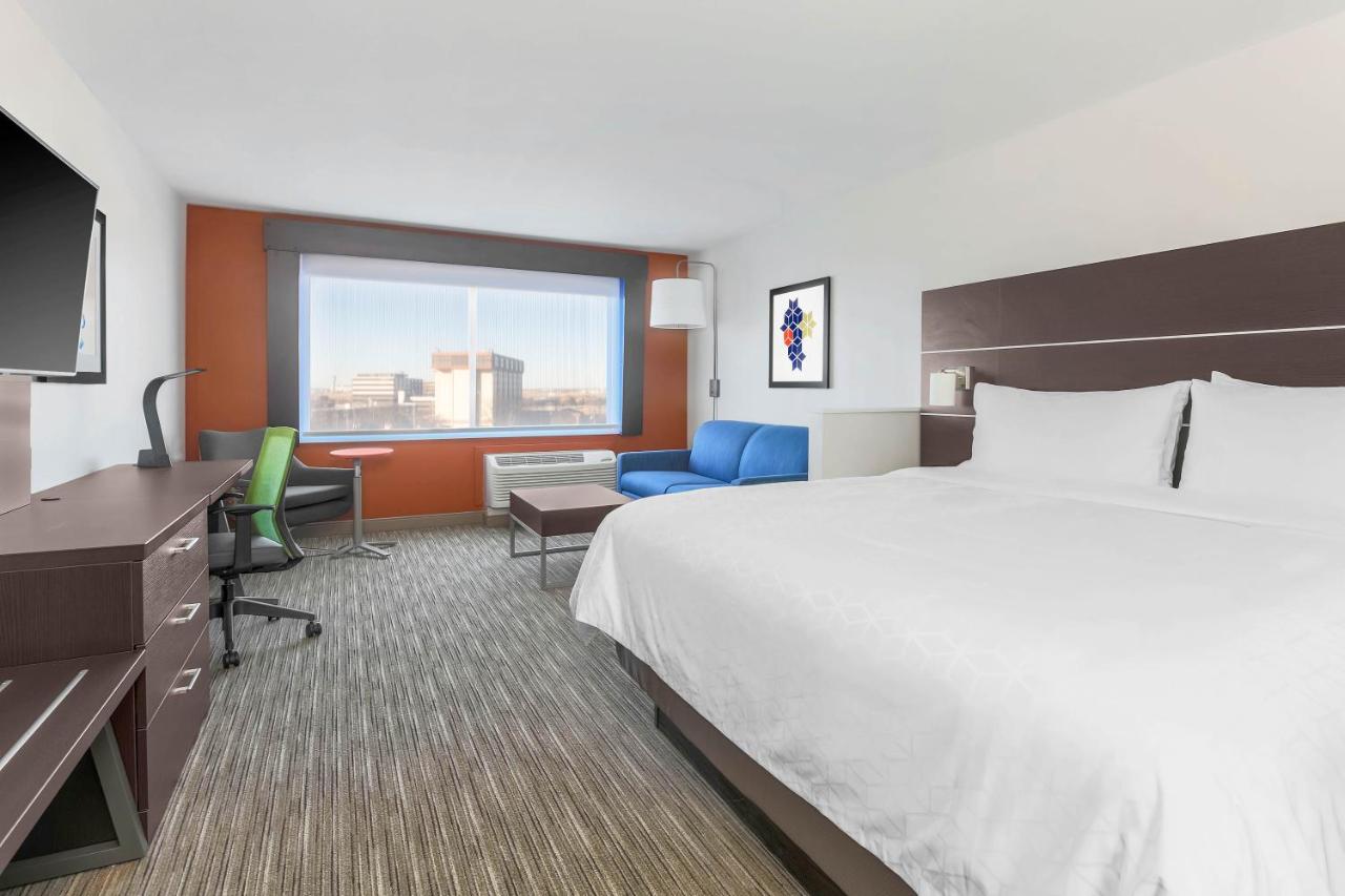 King Suite - Non-Smoking at Holiday Inn Express & Suites Chicago O'Hare Airport by IHG