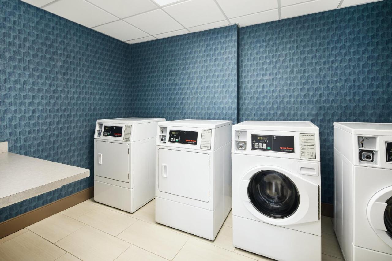 | Holiday Inn Express Richmond - Midtown, an IHG Hotel