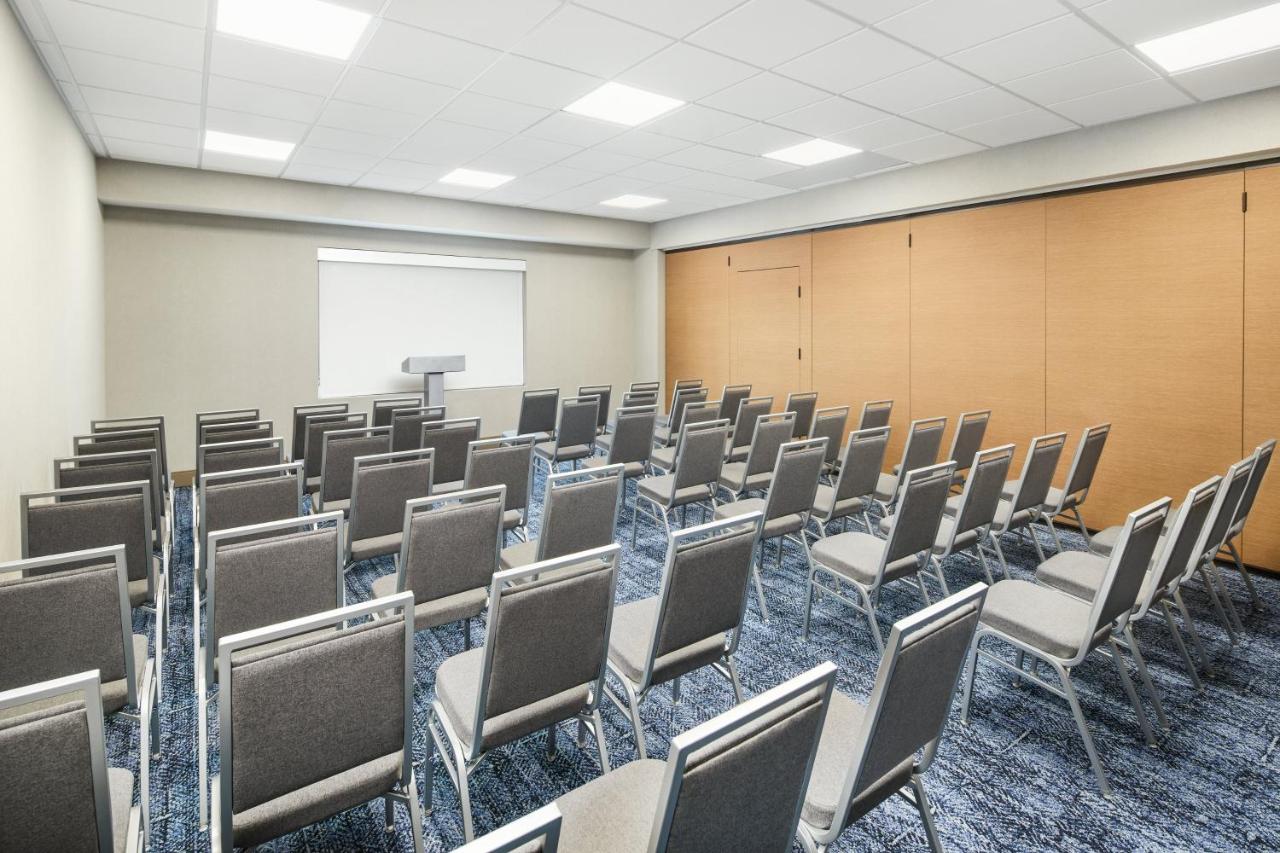 | Holiday Inn Express Richmond - Midtown, an IHG Hotel