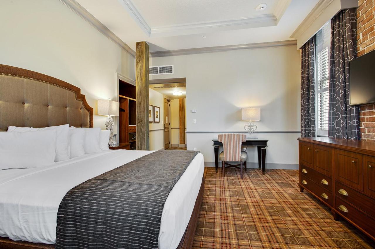 Deluxe Single Room at The Brakeman Hotel