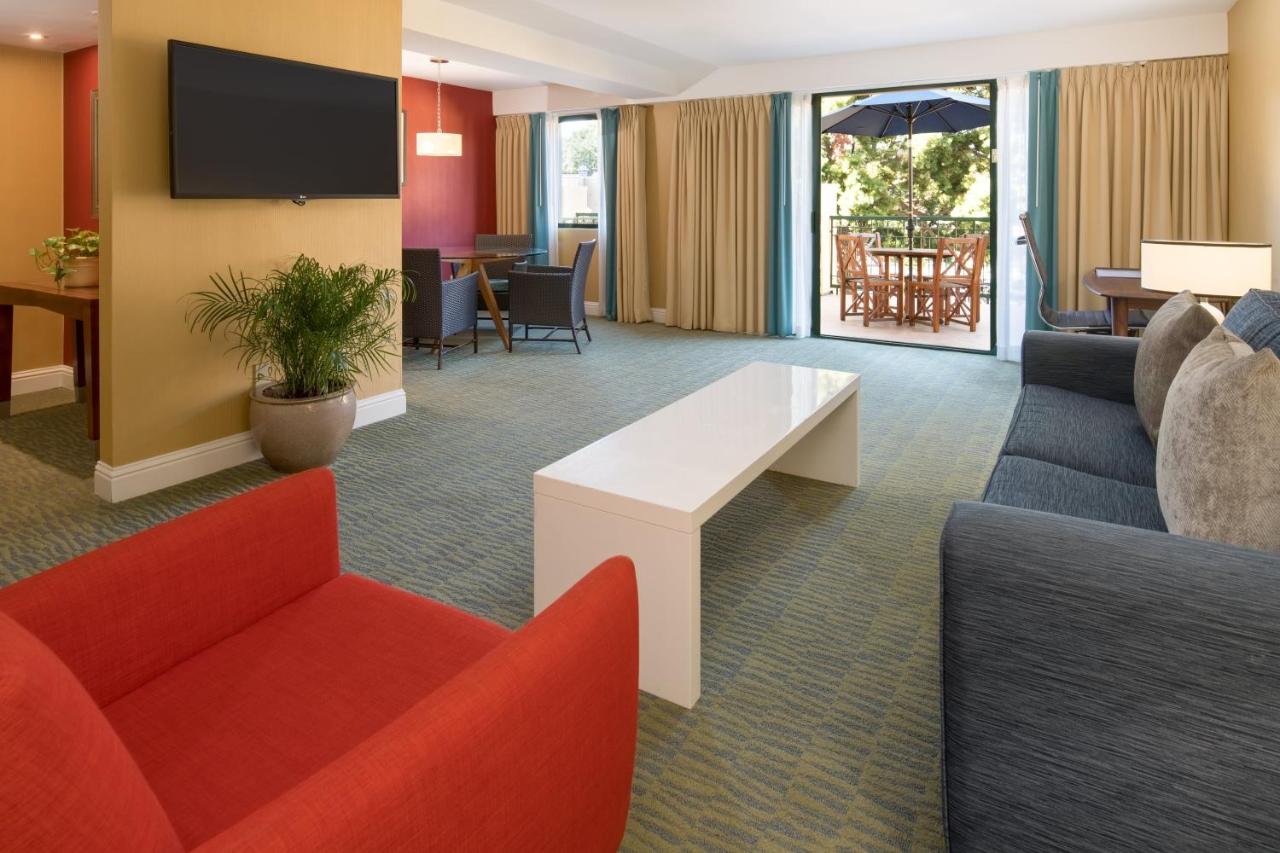 Cabana King Suite with Spa Bath- Non-Smoking at Crowne Plaza Cabana, Palo Alto, an IHG Hotel