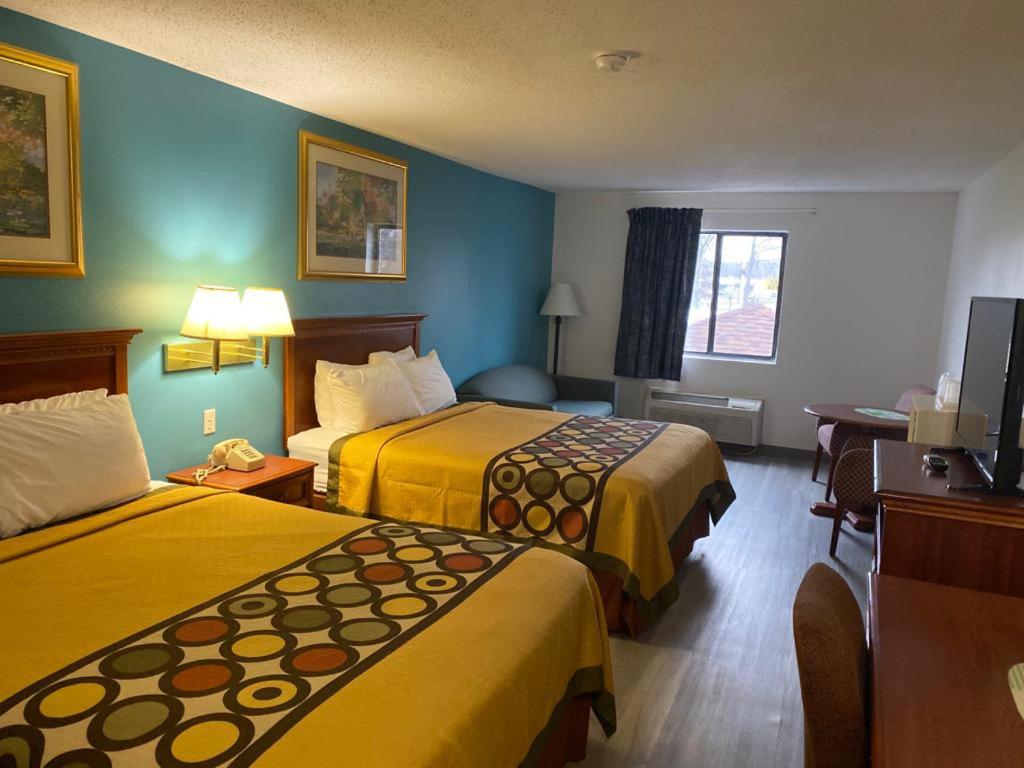 | Americas Best Value Inn West Frankfort