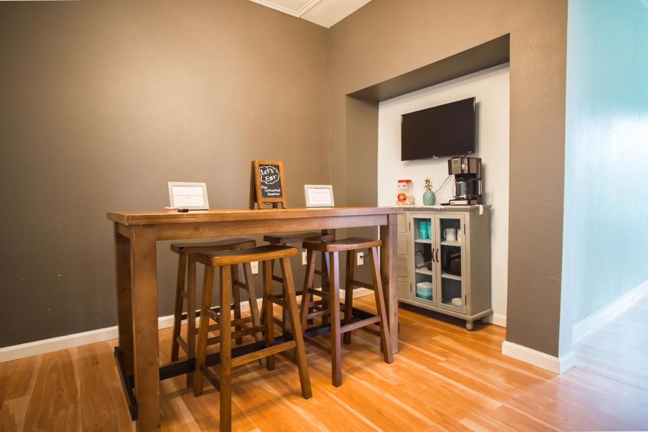 | Wanderstay Houston Hostel