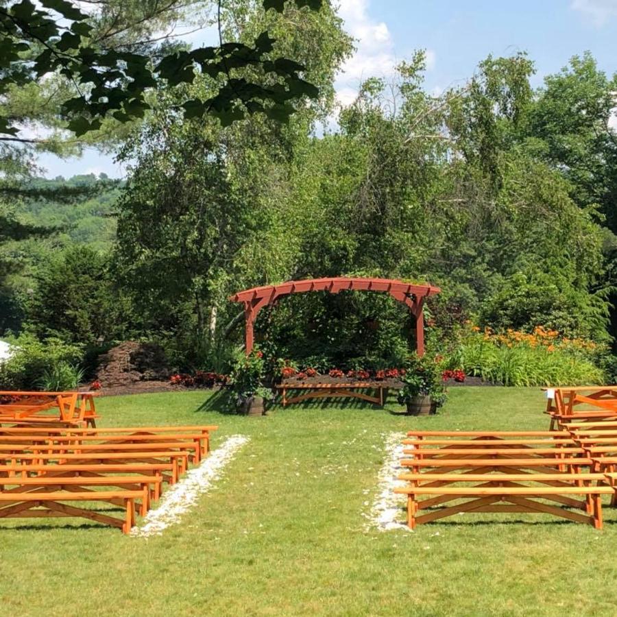 | Publick House Historic Inn and Country Motor Lodge