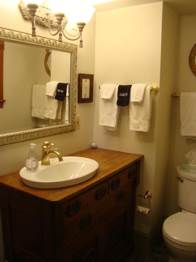  | The Village Inn of Woodstock