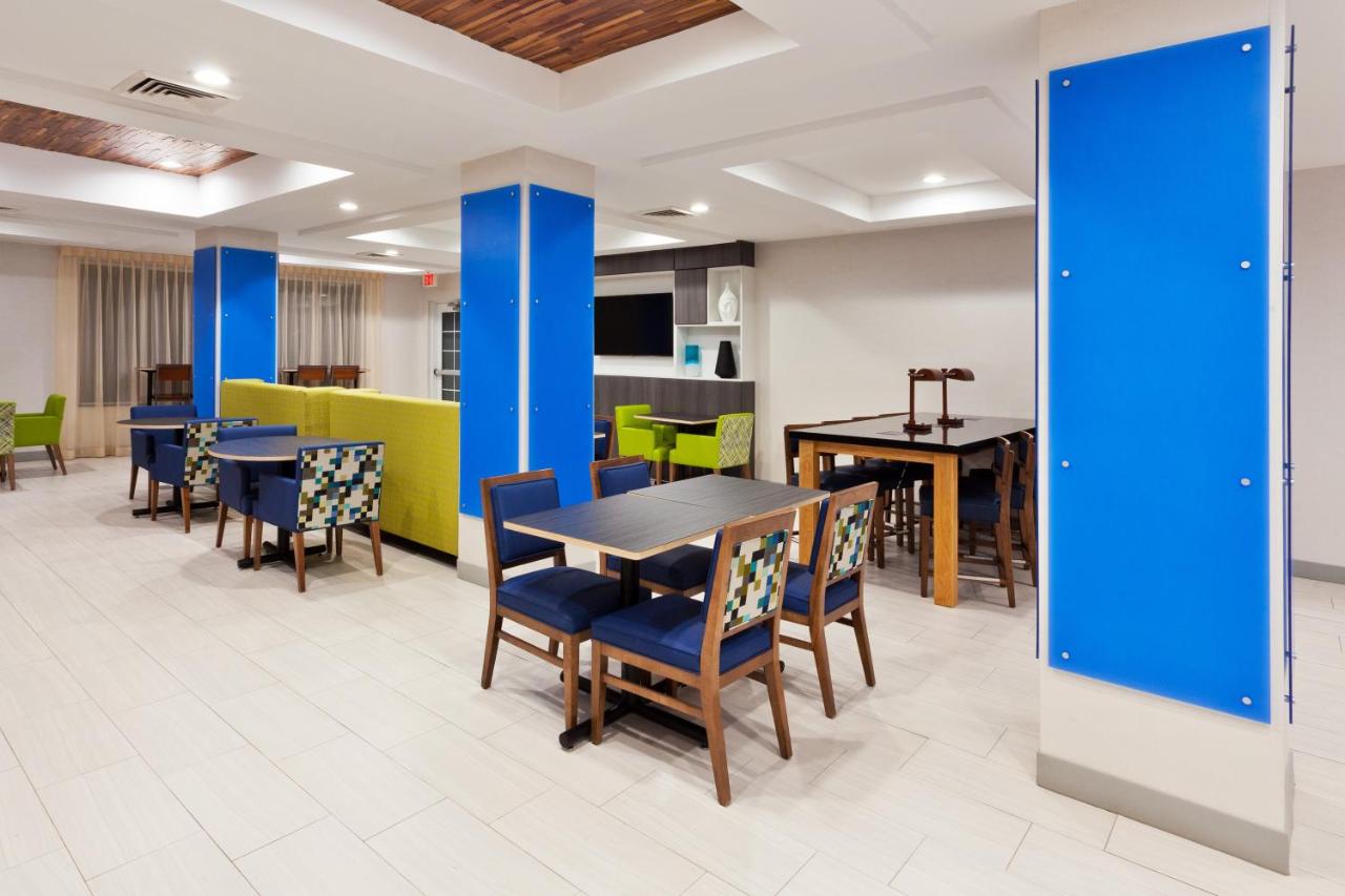 | Holiday Inn Express Hotel & Suites Dothan North, an IHG Hotel
