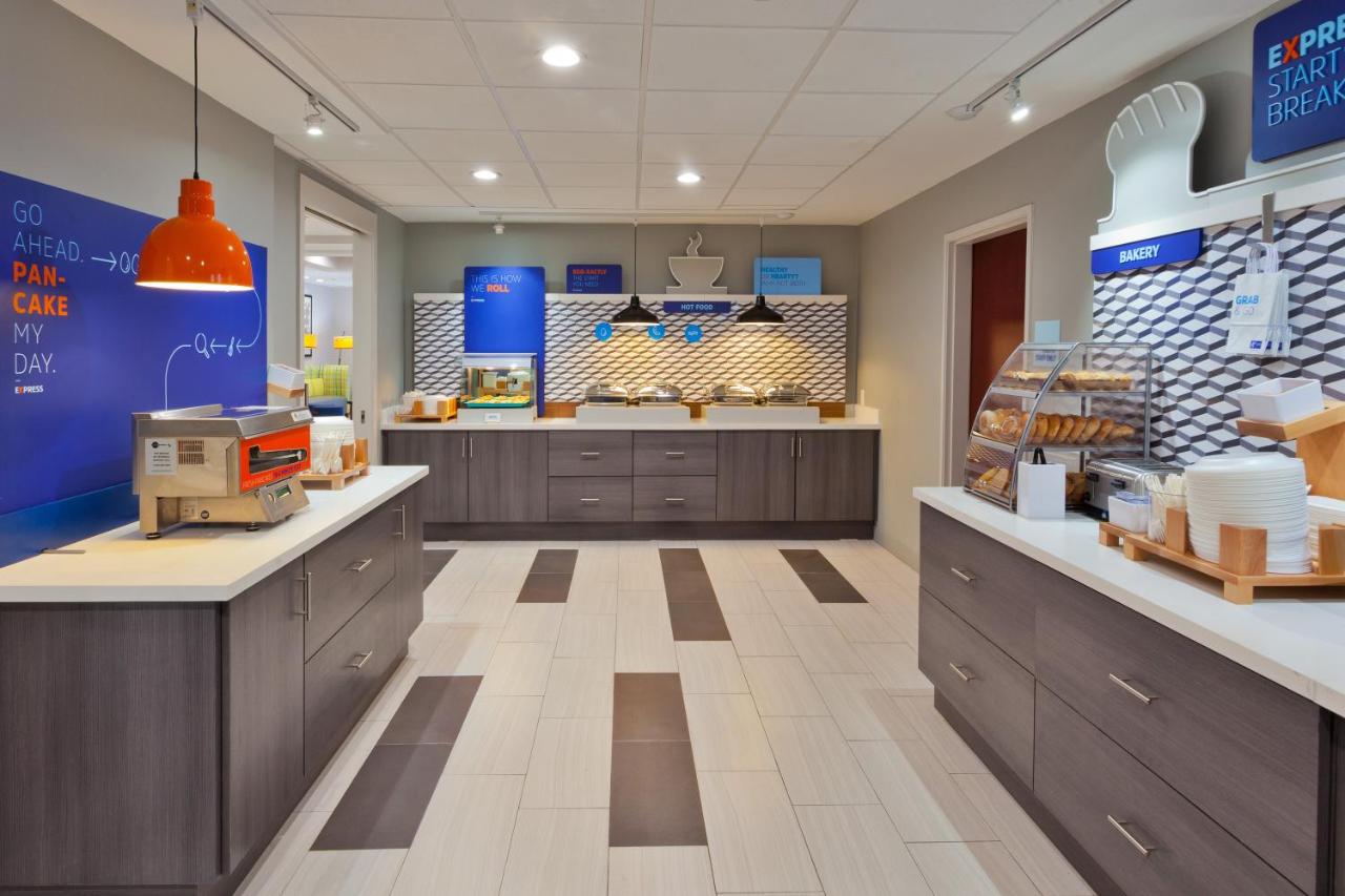 | Holiday Inn Express Hotel & Suites Dothan North, an IHG Hotel