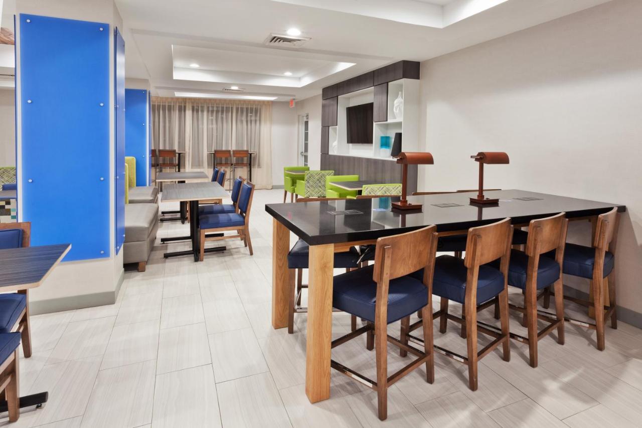 | Holiday Inn Express Hotel & Suites Dothan North, an IHG Hotel