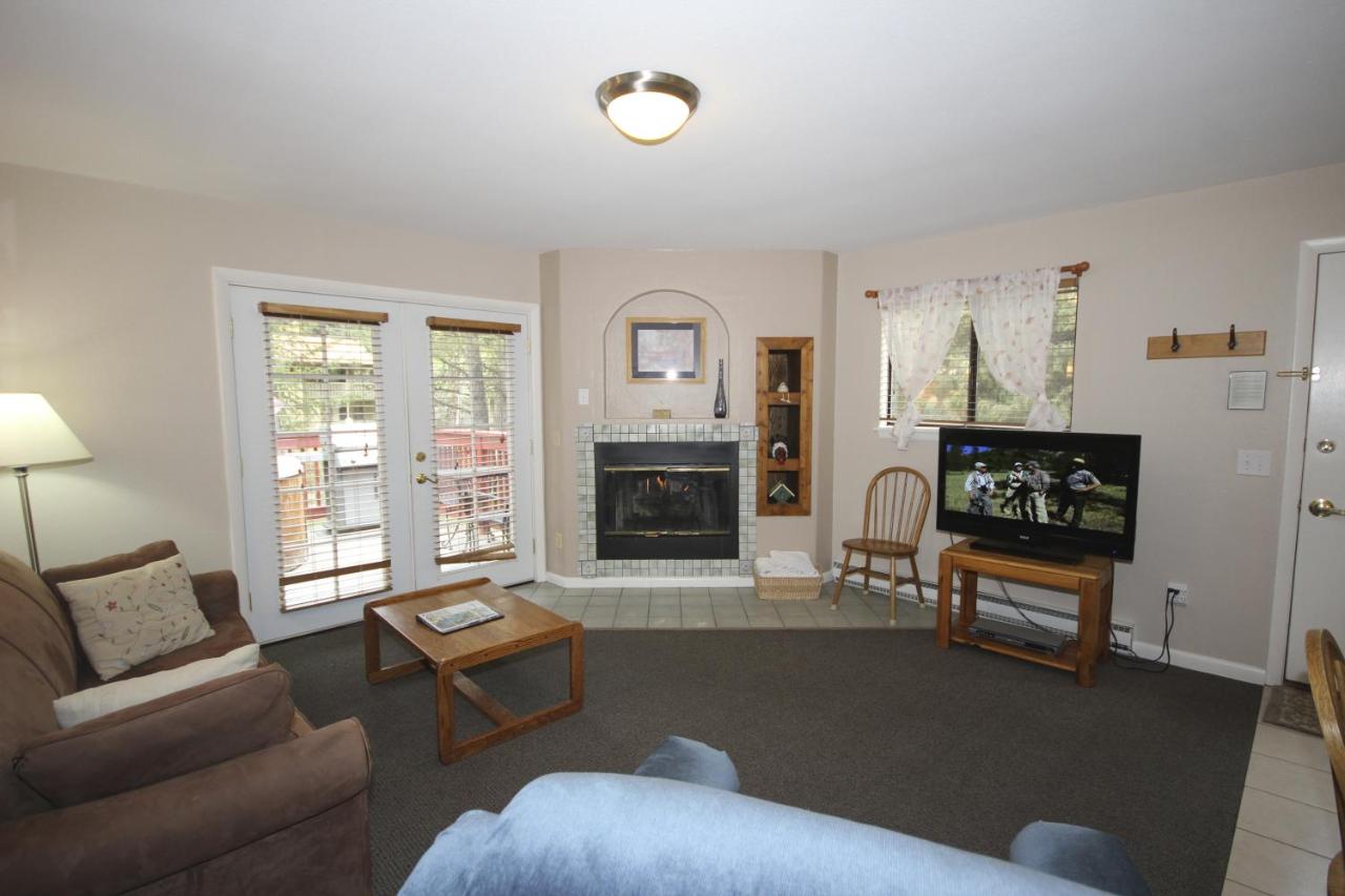  | Streamside on Fall River