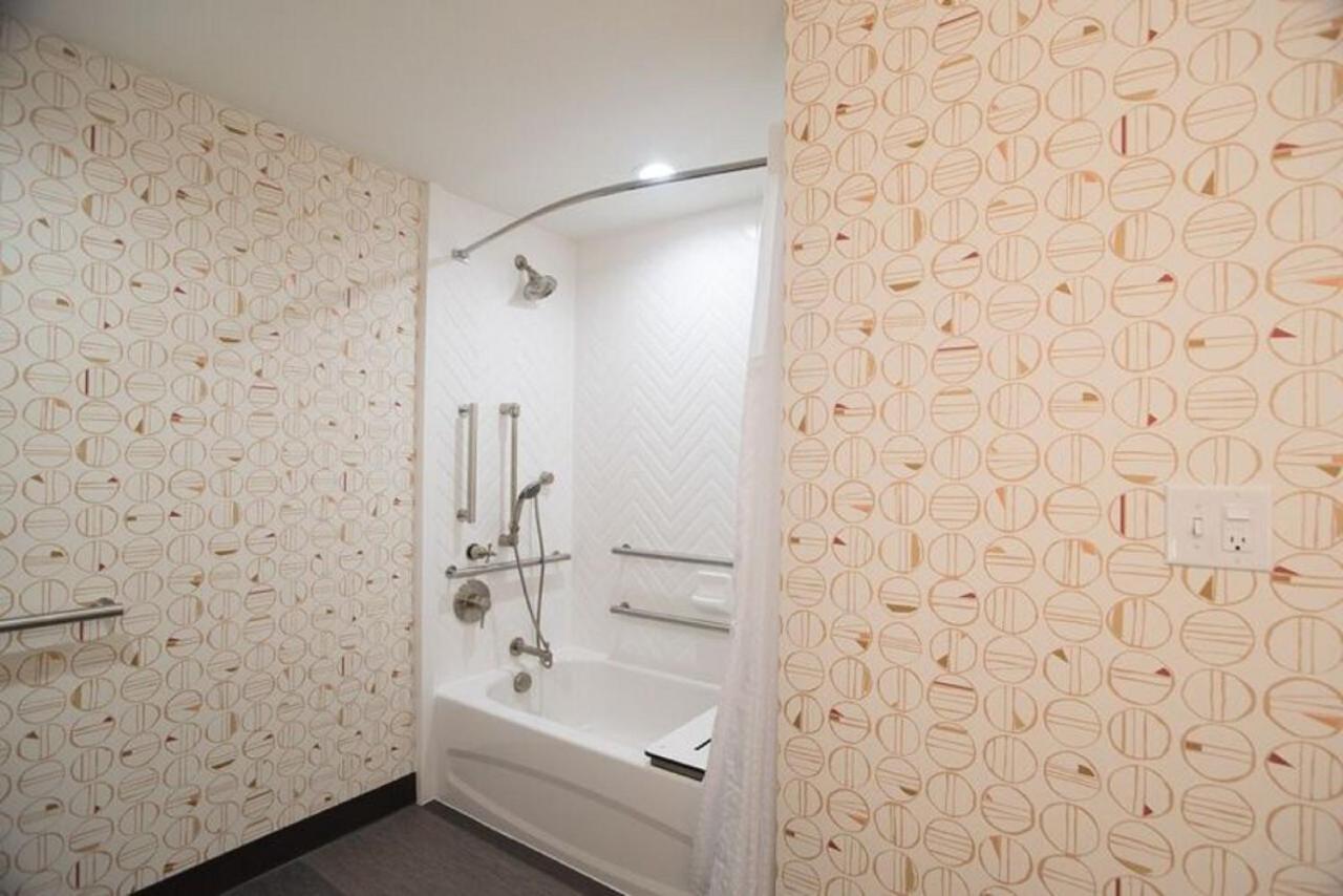 | Holiday Inn Lexington - Hamburg, an IHG Hotel