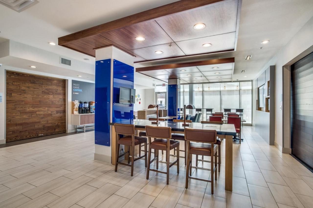 | Holiday Inn Express And Suites Denton South, an IHG Hotel