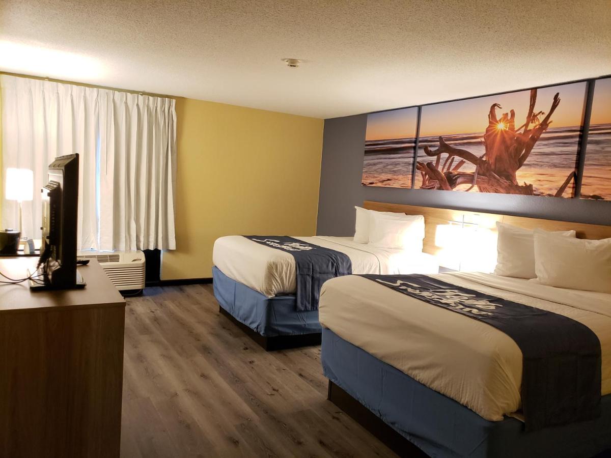 Queen Room with Two Queen Beds - Non-Smoking at Days Inn & Suites by Wyndham Merrillville