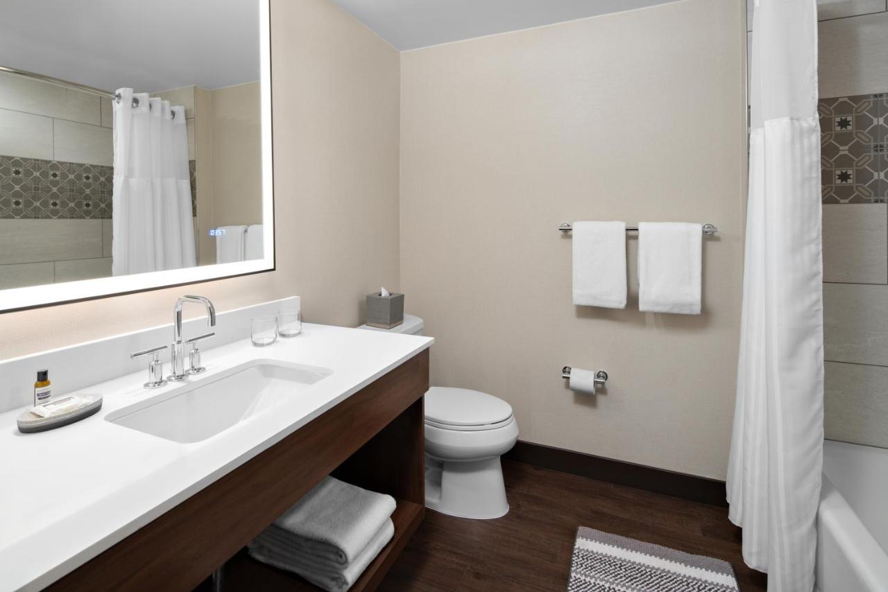 King Room with Tub - Disability Access at Hyatt Regency Westlake