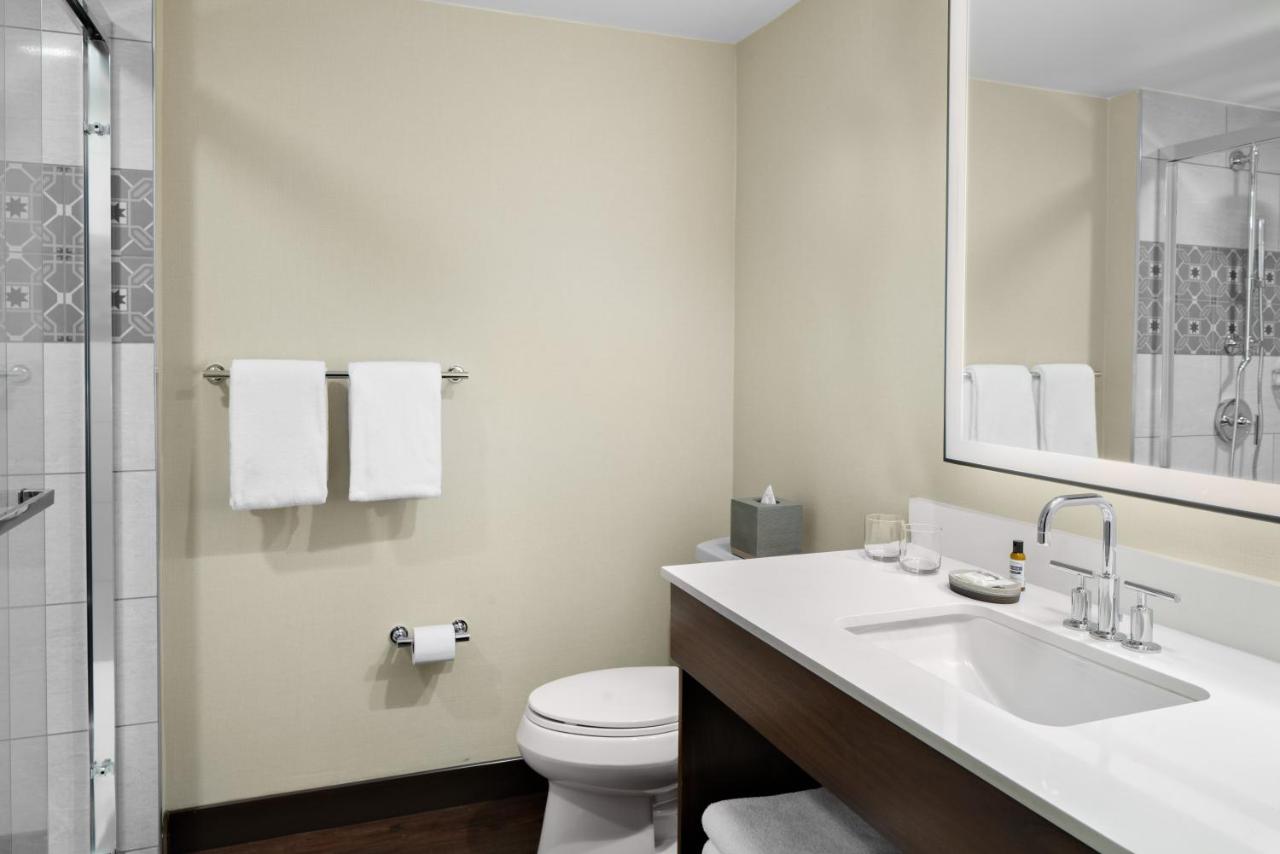 King Room with Tub - Disability Access at Hyatt Regency Westlake
