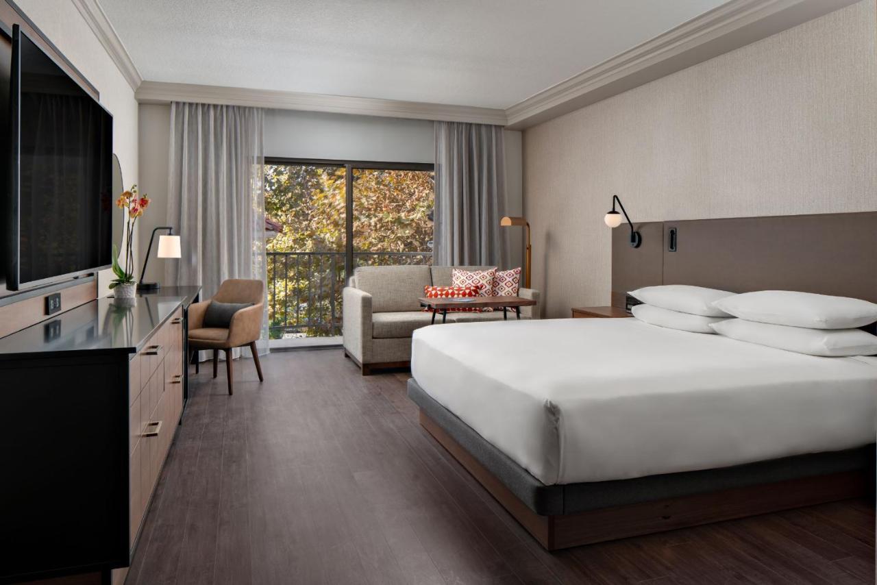 King Room with Tub - Disability Access at Hyatt Regency Westlake