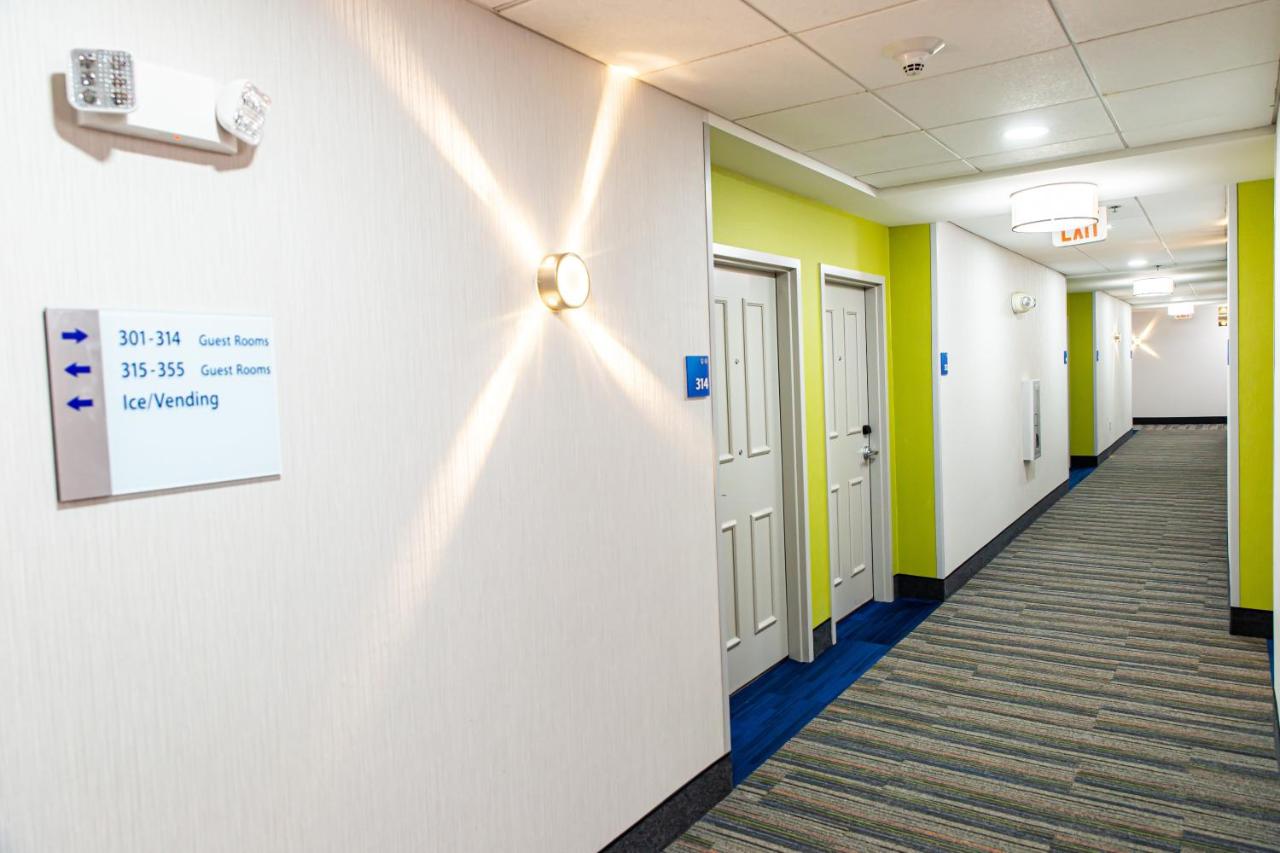 Holiday Inn Express Columbus-Dublin, an IHG Hotel