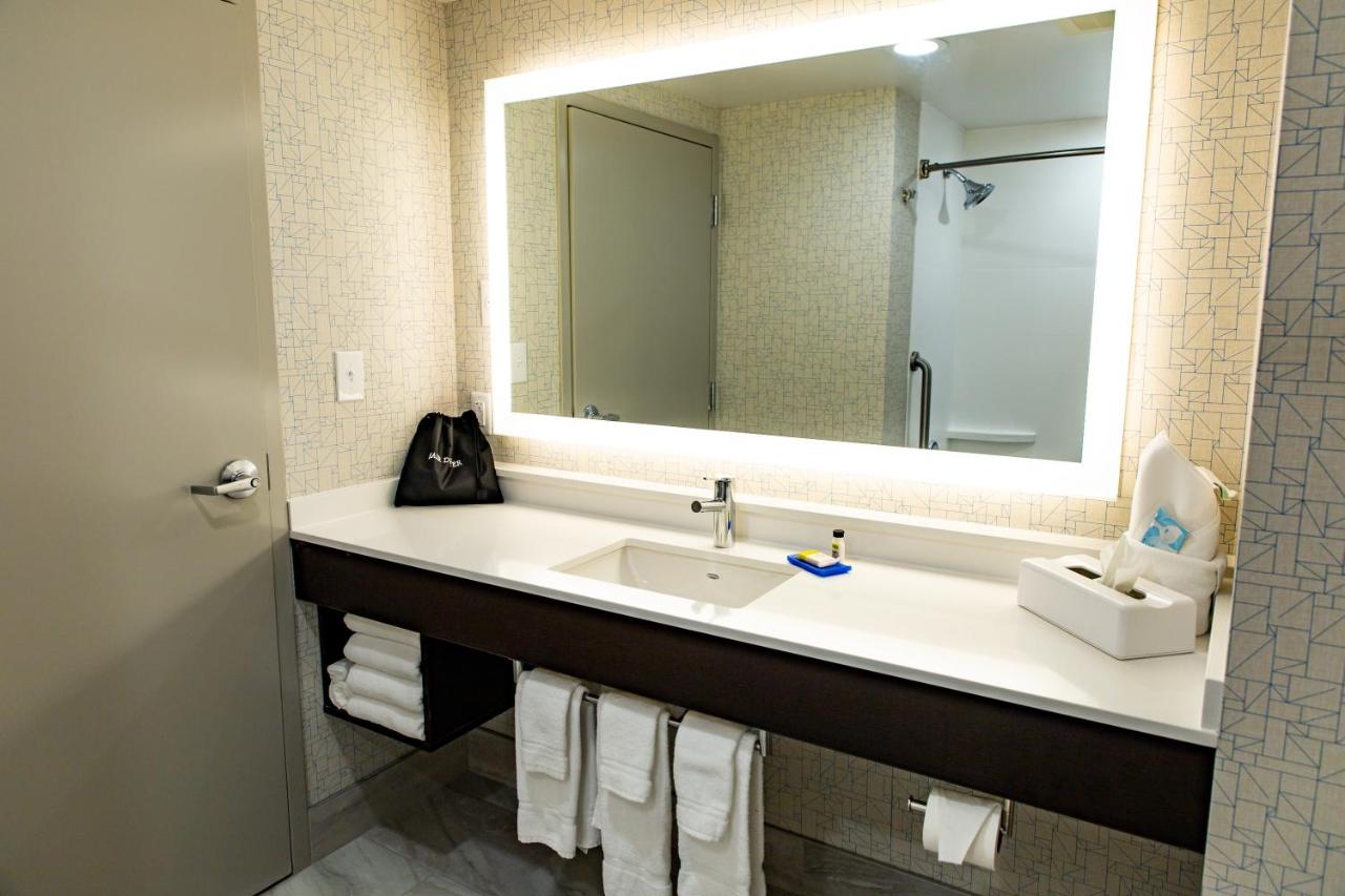 Holiday Inn Express Columbus-Dublin, an IHG Hotel