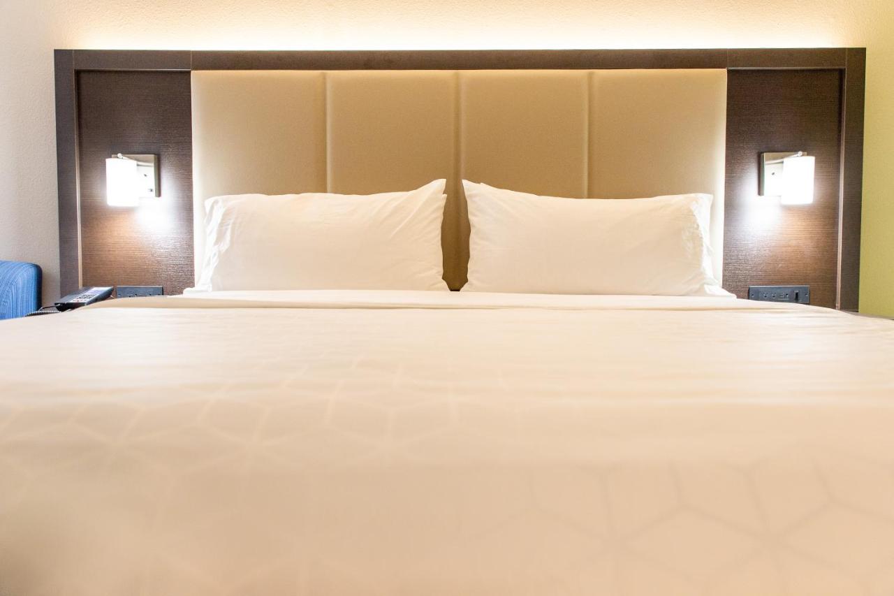 Holiday Inn Express Columbus-Dublin, an IHG Hotel