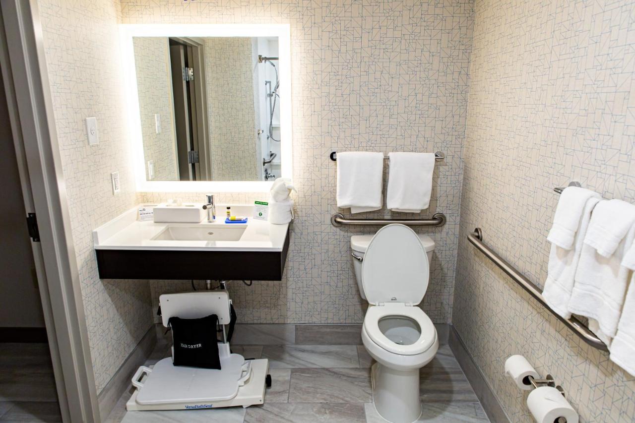 Holiday Inn Express Columbus-Dublin, an IHG Hotel