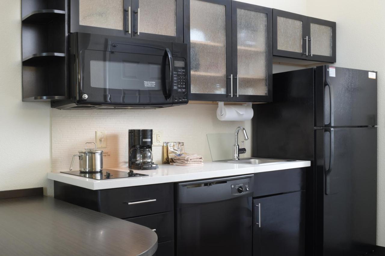 Queen Studio - Disability Access at Candlewood Suites Odessa by IHG