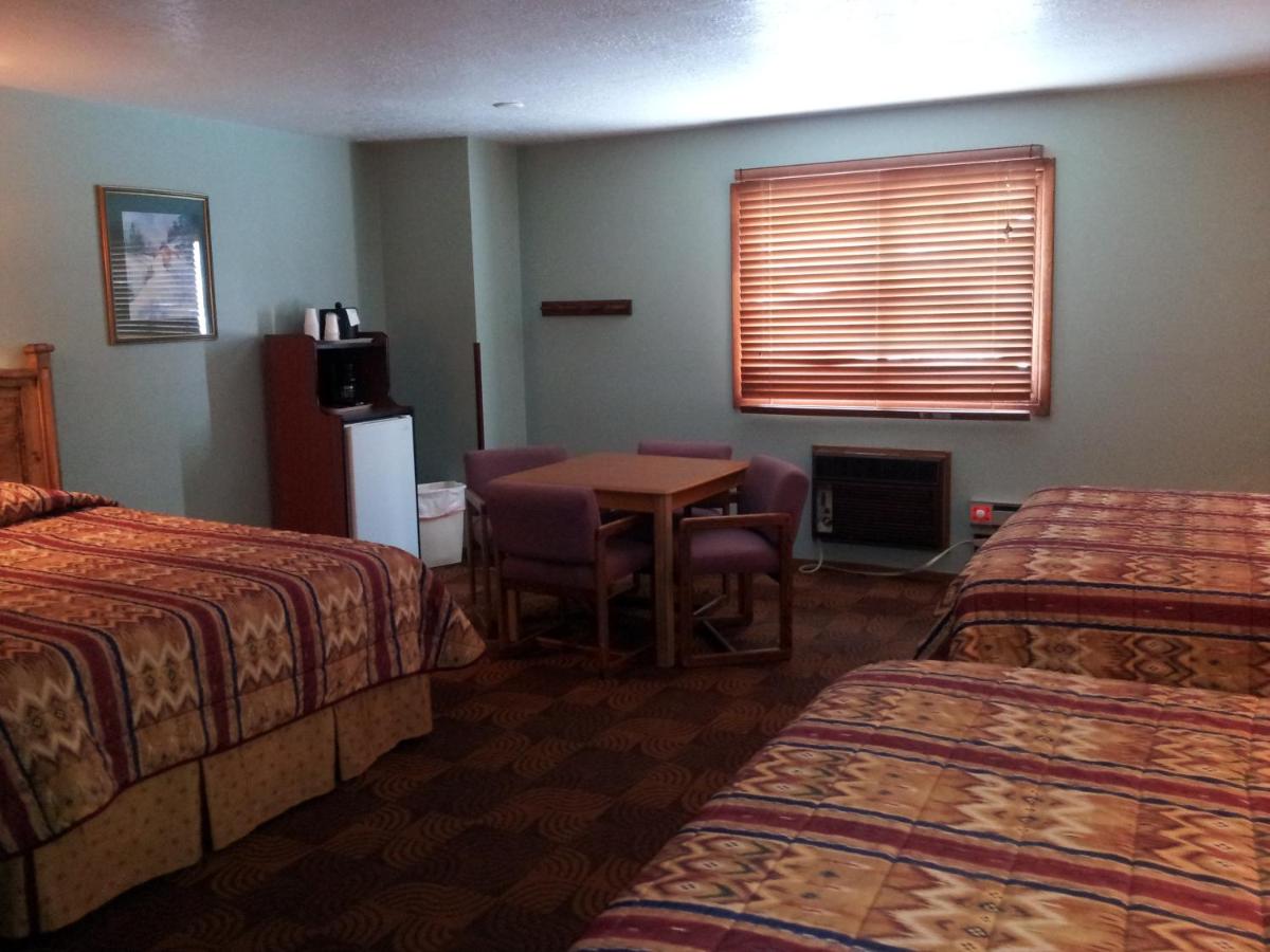 | New Summit Inn