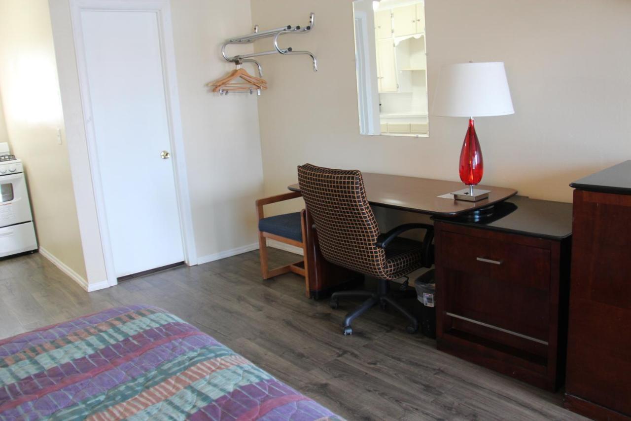 | Economy Inn Safford
