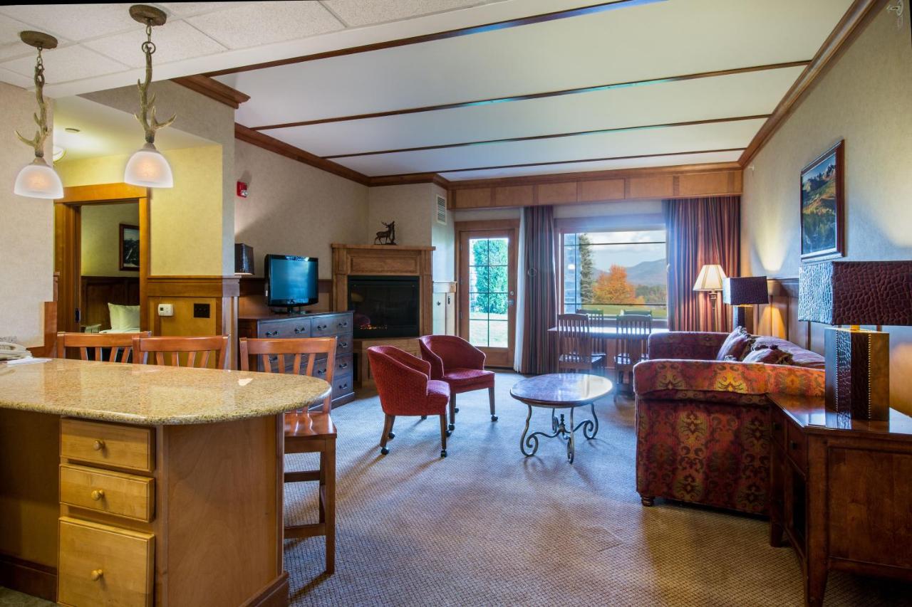 Deluxe King Suite at Grandview Lake Placid