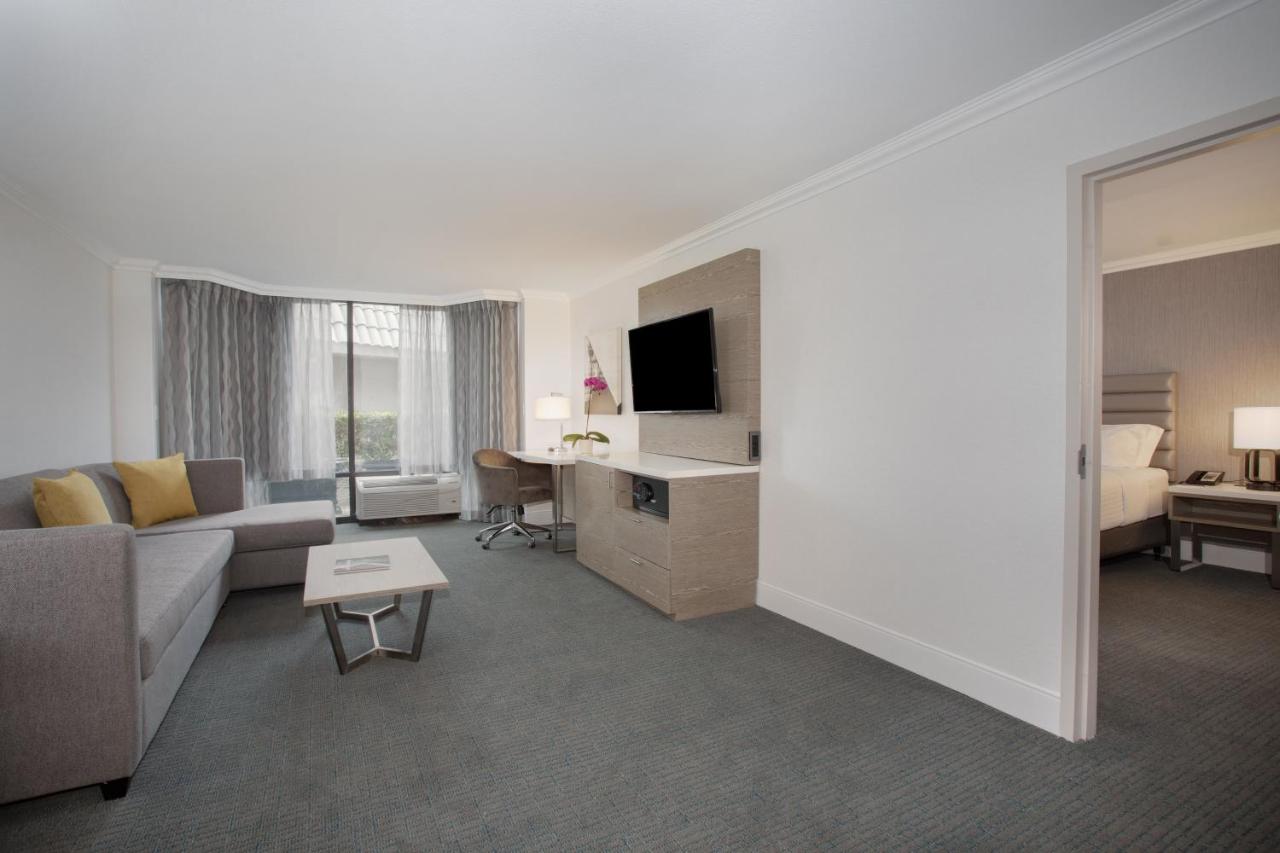 Suite - Disability Access/Hearing Accessible at Crowne Plaza Costa Mesa Orange County, an IHG Hotel