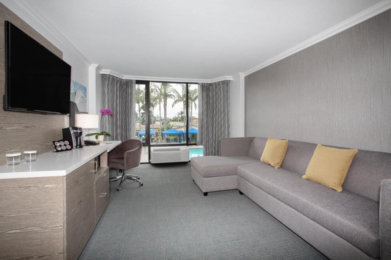 Executive King - Non Smoking at Crowne Plaza Costa Mesa Orange County, an IHG Hotel