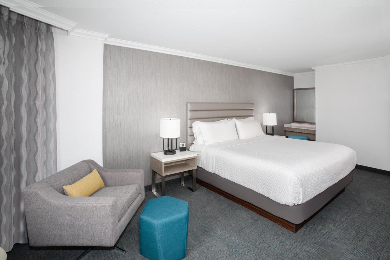 Leisure King Room - Non-Smoking at Crowne Plaza Costa Mesa Orange County, an IHG Hotel