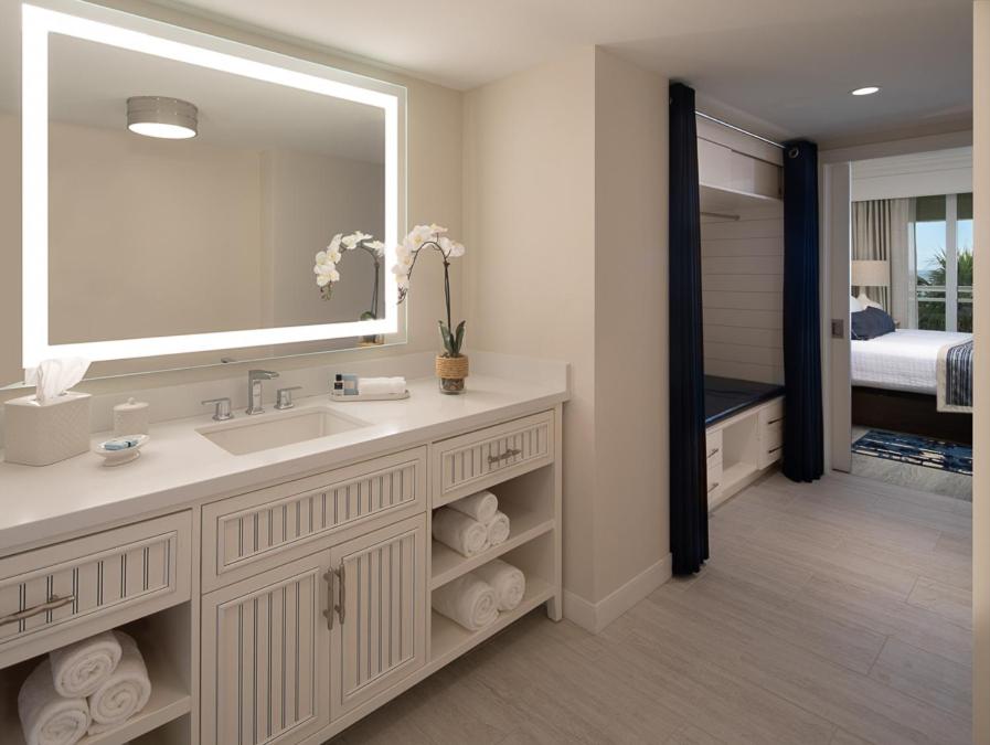 King Studio with Sofa Bed and View at The Resort at Longboat Key Club