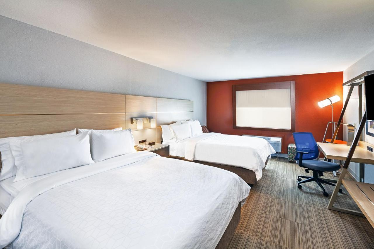  | Holiday Inn Express Hotel & Suites Jenks