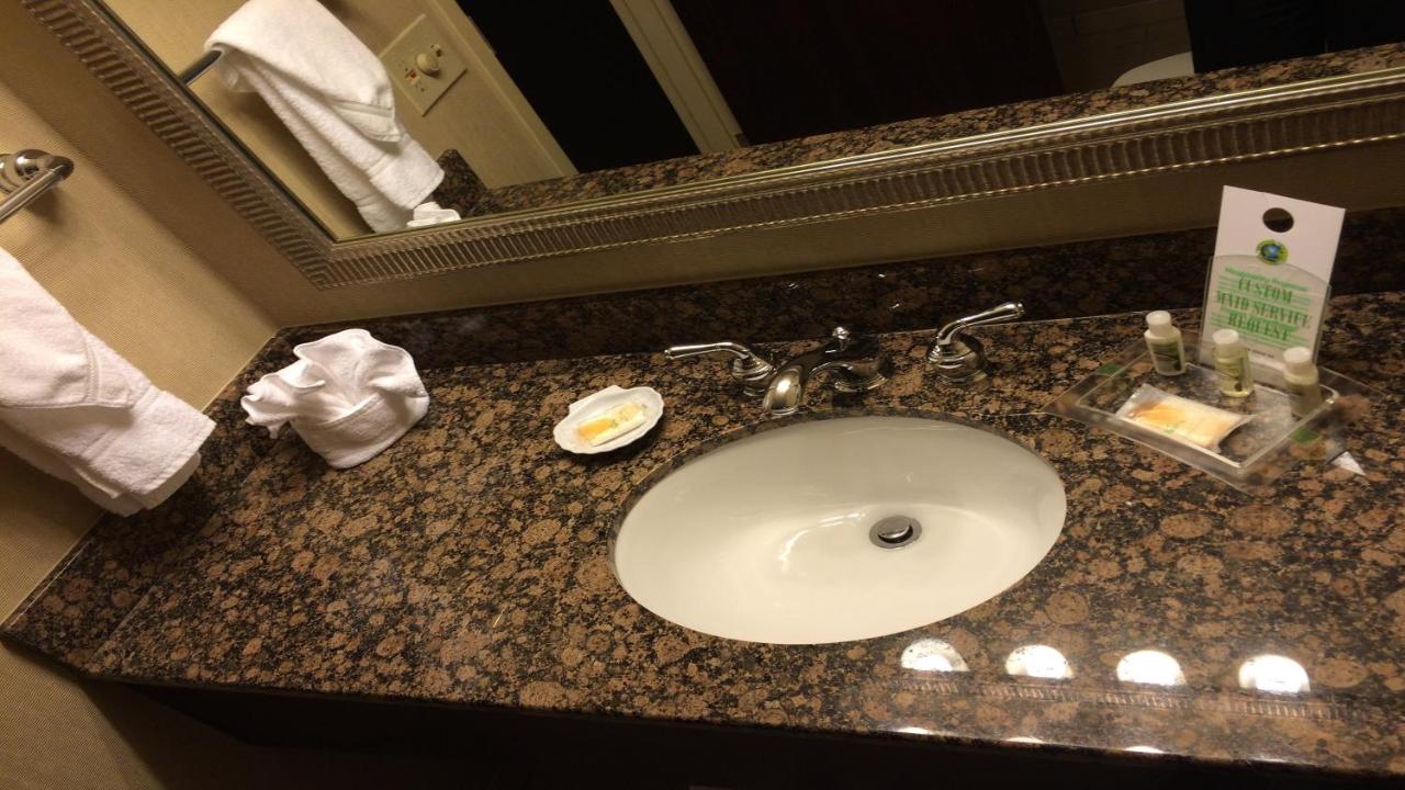 Standard Room at Holiday Inn Springdale/Fayetteville Area, an IHG Hotel