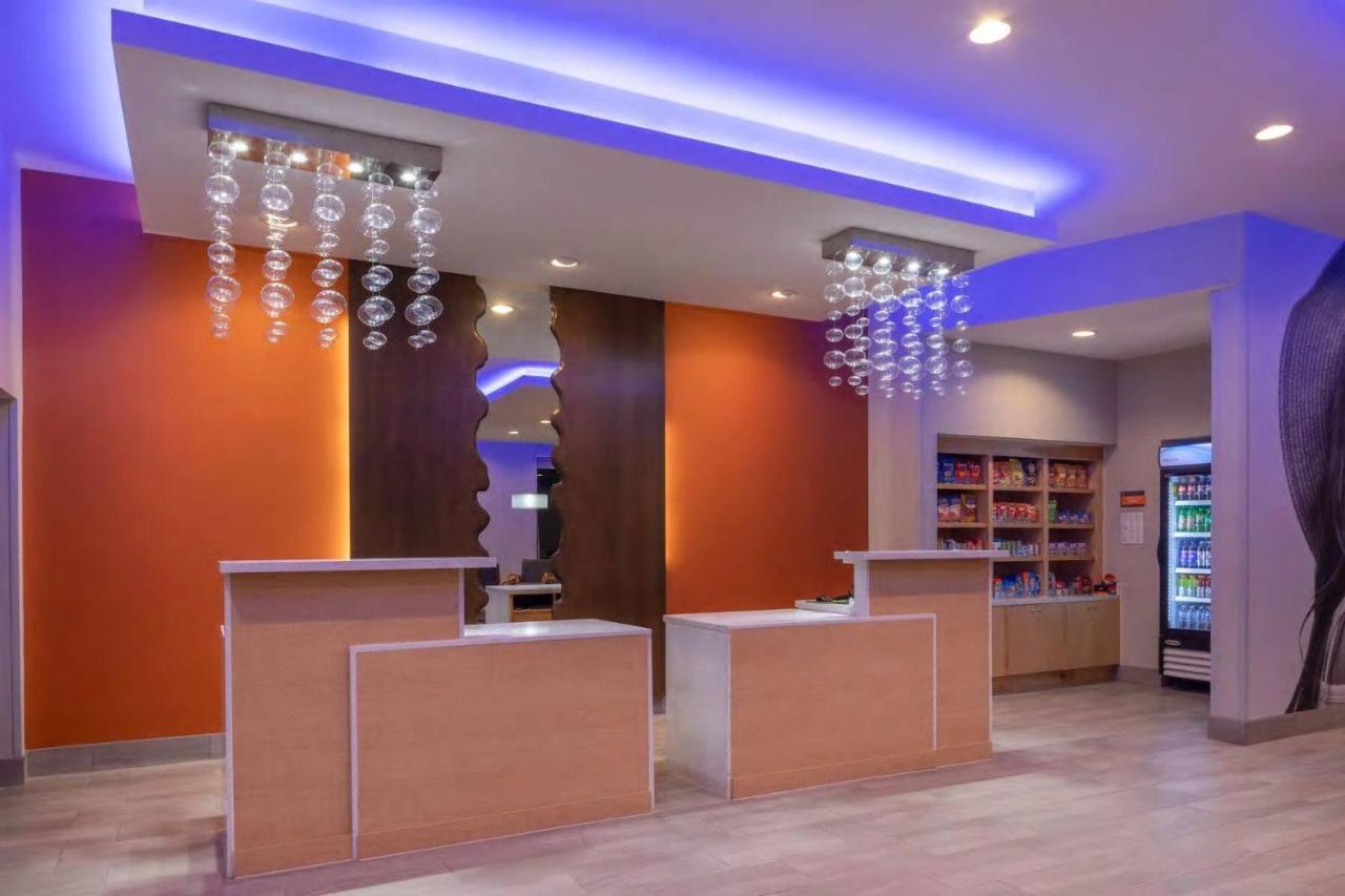 | La Quinta Inn & Suites by Wyndham Wisconsin Dells