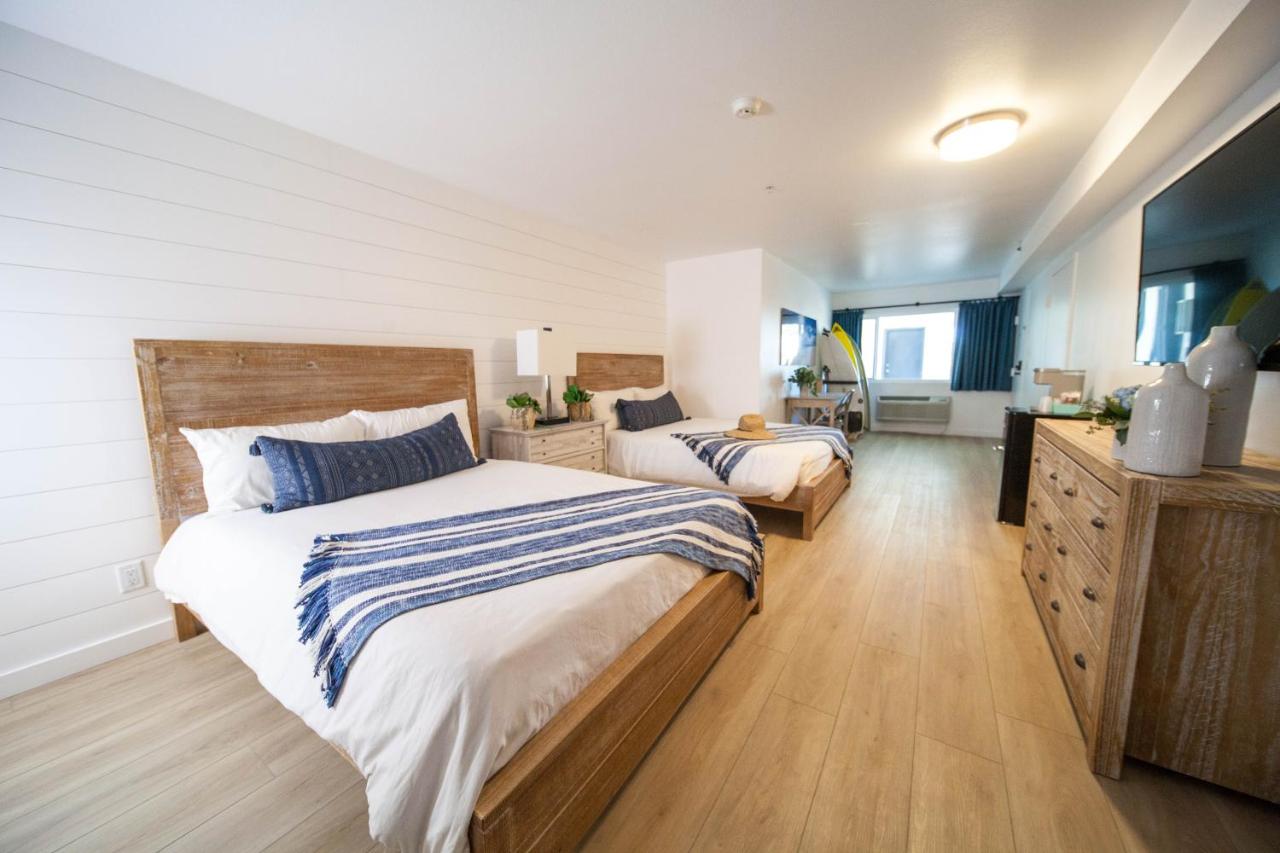 Queen Room with Two Queen Beds - Non-Smoking at The Surfbreak Hotel