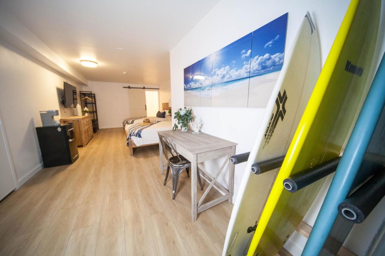 Queen Room with Two Queen Beds - Non-Smoking at The Surfbreak Hotel