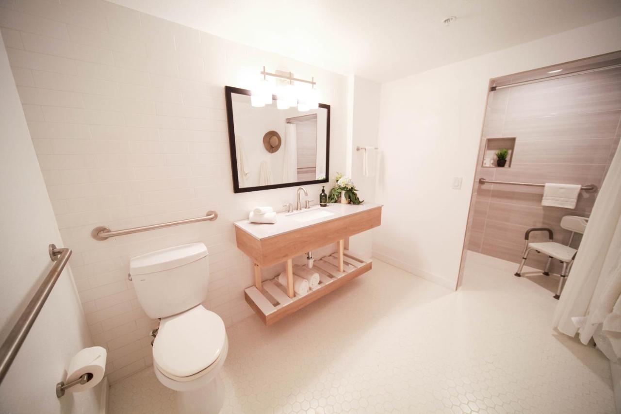 Double Room - Disability Access at The Surfbreak Hotel
