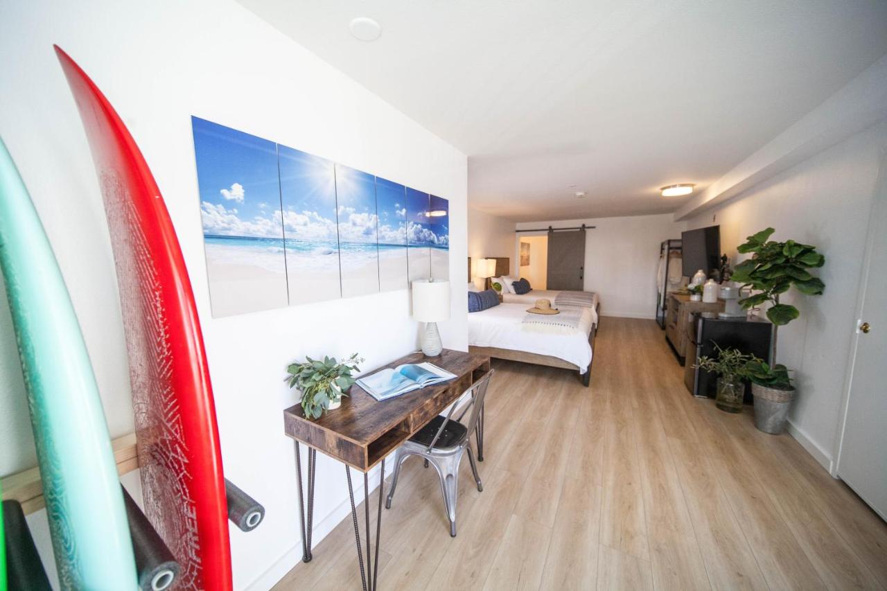 Queen Room with Two Queen Beds - Non-Smoking at The Surfbreak Hotel