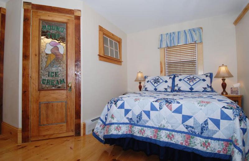 | Beach Cottage Inn
