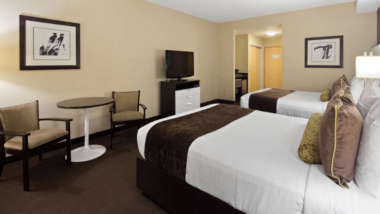 Queen Room with Two Queen Beds and Mobility Accessible Roll-In Shower - Non-Smoking at Best Western Plus Miami Intl Airport Hotel & Suites Coral Gables