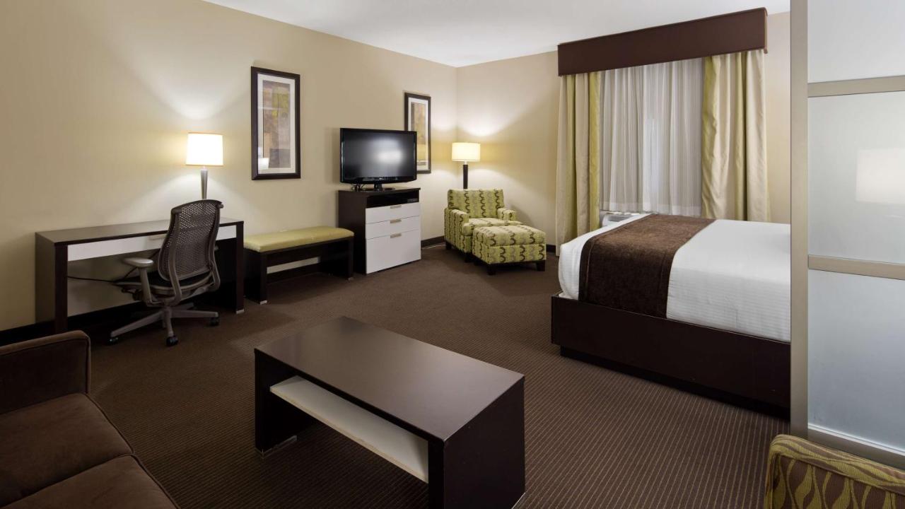 King Suite - Non-Smoking at Best Western Plus Miami Intl Airport Hotel & Suites Coral Gables